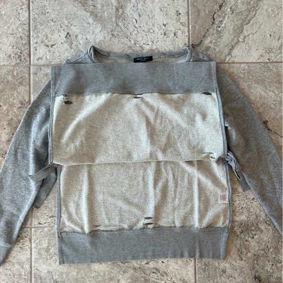 NWT Romeo & Juliet Light Heather Gray Distressed Sweatshirt, size Small - Picture 9 of 13